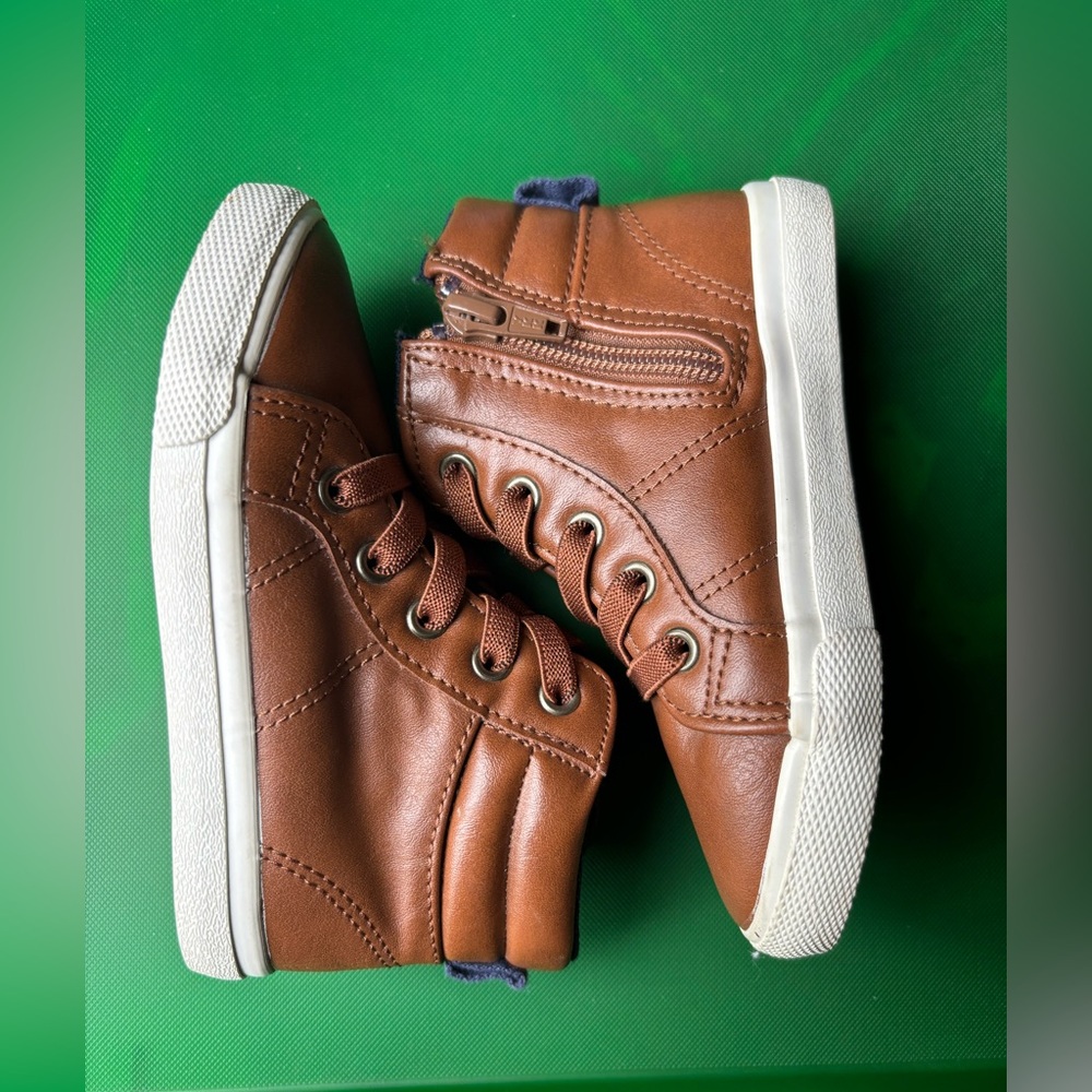 Cat & Jack Sneaker